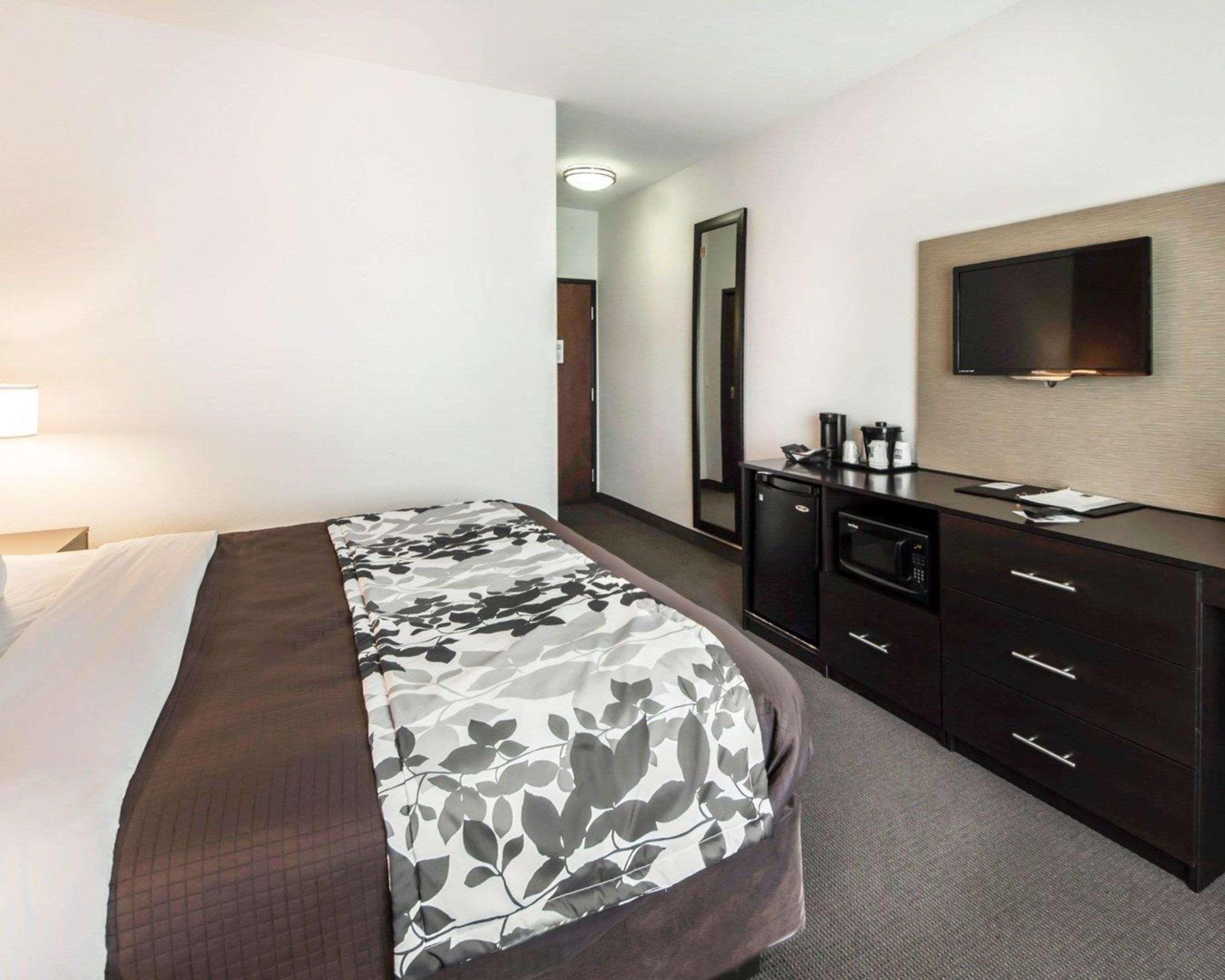Sleep Inn & Suites Hennessey North Bagian luar foto