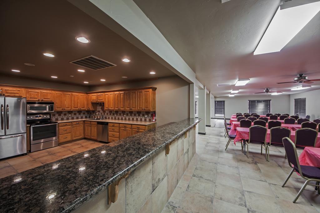 Sleep Inn & Suites Hennessey North Bagian luar foto